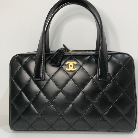 CHANEL Handbags - AUTHENTIC CHANEL WILD STITCH PATENT MEDIUM TOTE